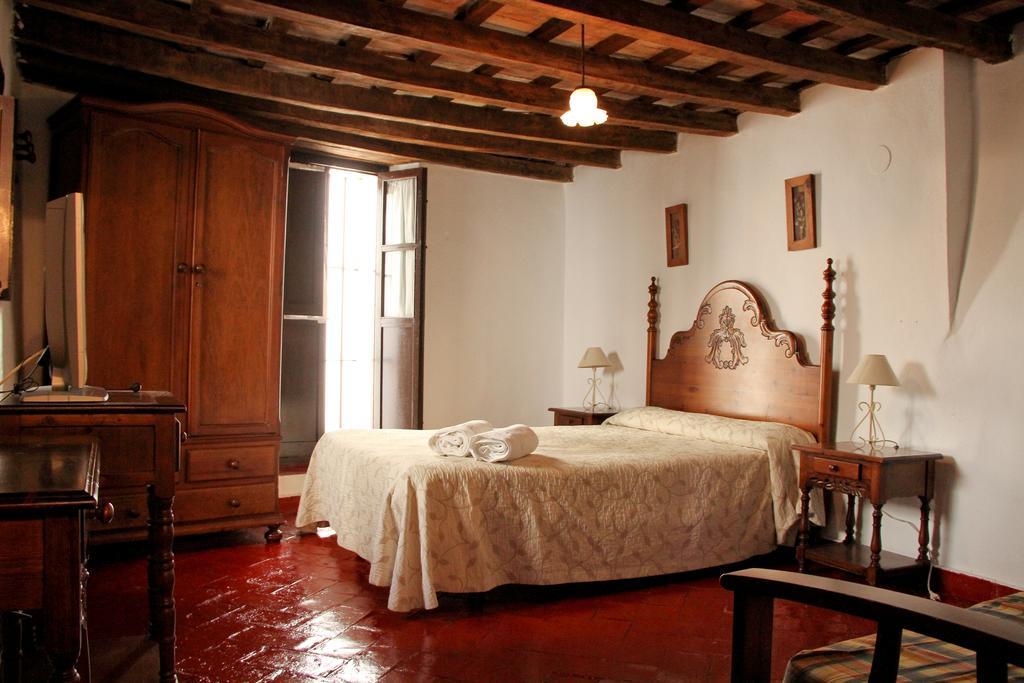 Casas Rurales Tugasa Castillo De Castellar Кастельяр-Де-Ла-Фронтера Номер фото